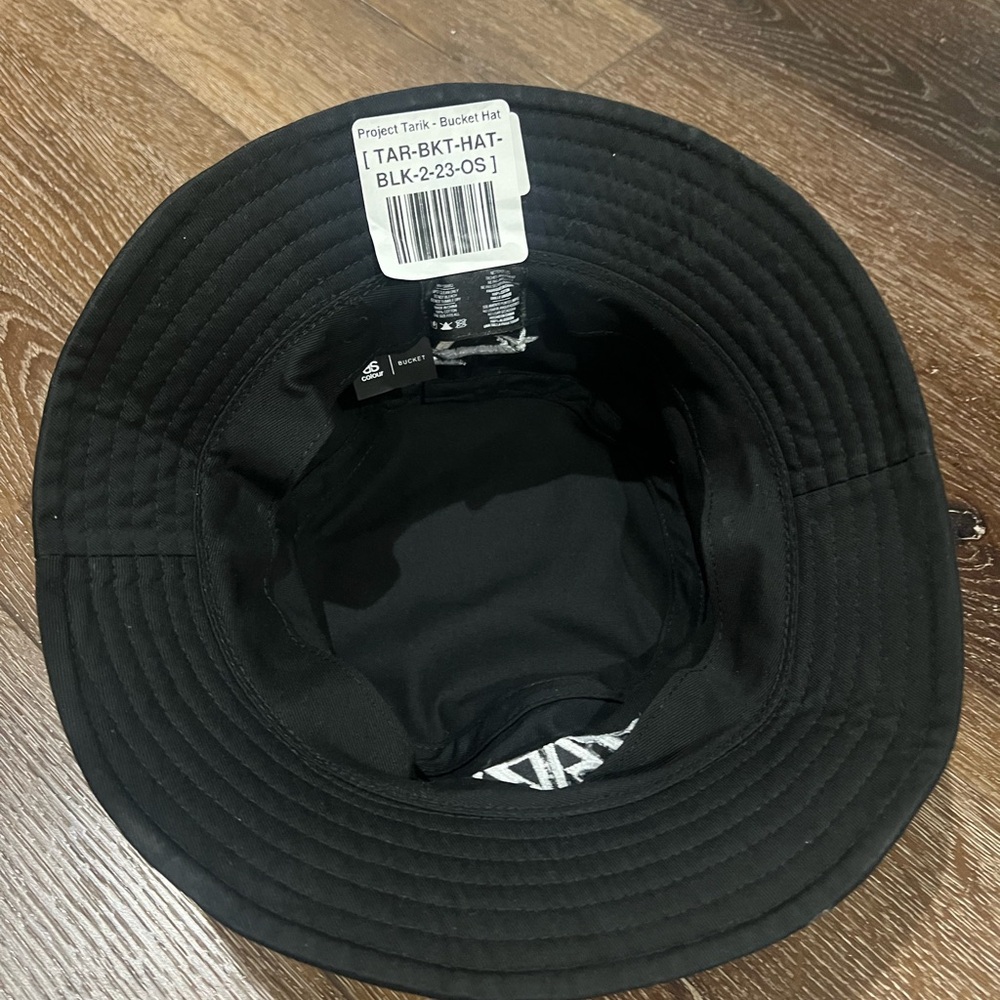 NWOT Tarik Black Bucket Hat with Subtle Logo Detail - Picture 5 of 7